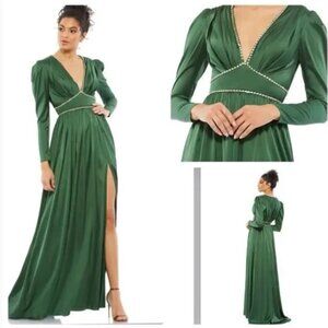 Gorgeous Mac Duggal Evening Gown